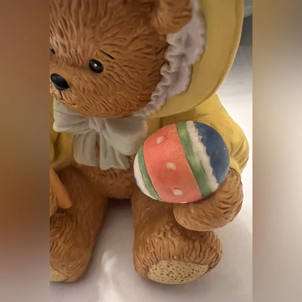 VTG Chapeau Noelle By Lucy Rigg “Alison” Bear Easter Egg Porcelain Figurine #755